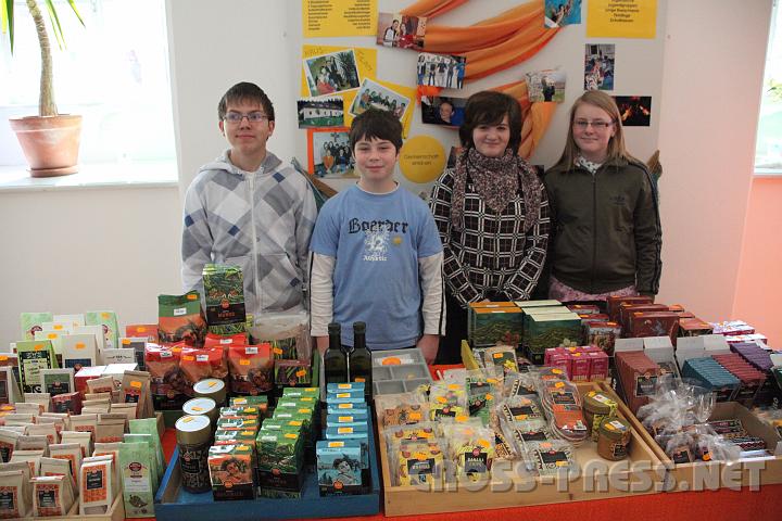 2009.03.08_11.13.19.jpg - Firmlingsprojekt "Fairtrade - Produkte".