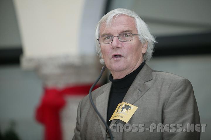 2008.10.24_14.21.03.JPG - Im Namen des verreisten B�rgermeisters begr��te die Teilnehmer Vbgm. Gerhard Wieser.