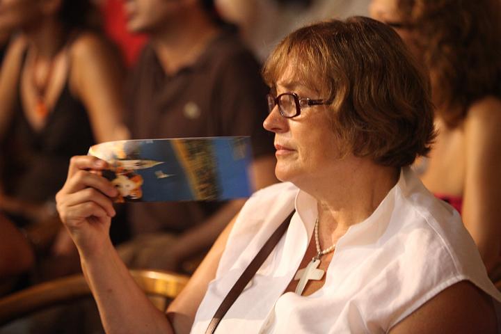 2009.08.20_21.15.13.jpg - Cantus Ensamble "Ivan Filipovic" izvode "Plac osorski" od Berislava �ipu�a u osorskoj Katerdrali pod vodstvom Gorana Jerkovica i Berislava �ipu�a sa solistima Monika Cerovcec (sopran, andeo), Martina Gojceta Silic (mezzosopran, Gospa), Domagoj Dorotic (tenor, Isus), Goran Juric (bas, Ivan).