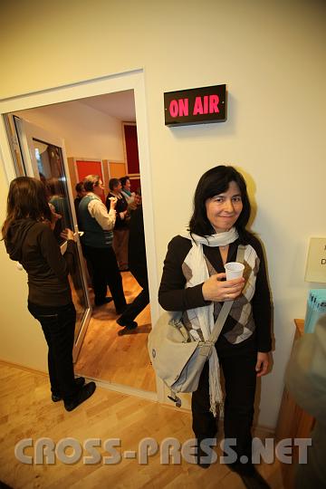 2010.02.20_16.10.35.jpg - Im Publikumsstudio war ein Imbiss vorbereitet.