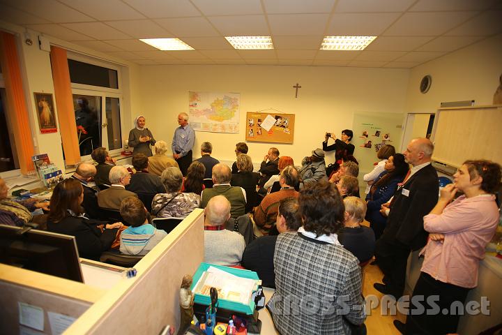 2012.11.25_16.33.41.jpg - Mitarbeiterraum des Radio Maria-Studios in Amstetten.