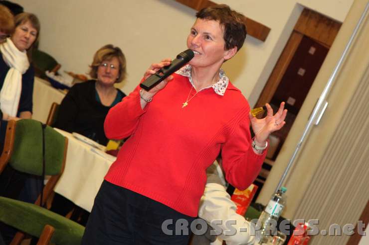 2014.01.07_20.44.19.jpg - Regina erzählt von ihrem Ausflug nach Loretto.