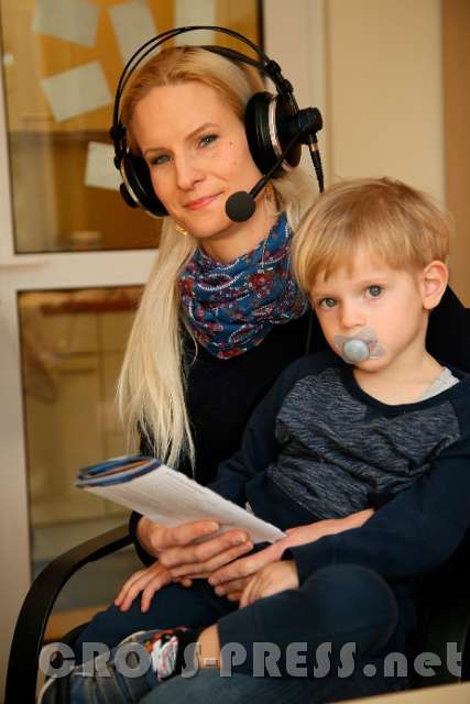 2017.03.25_14.24.49.jpg - ... und gleich auf Sendung im Gästestudio!