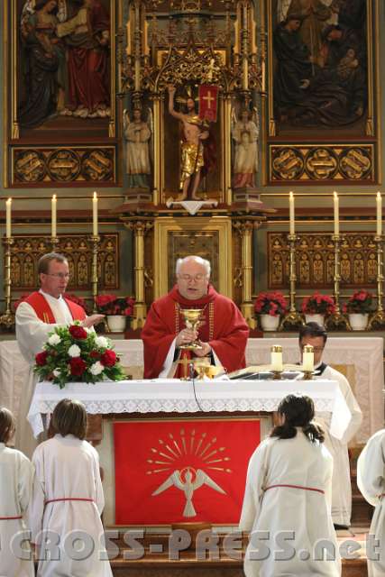 2014.05.10_10.08.12.jpg - "Durch Ihn und mit Ihm und in Ihm ...".