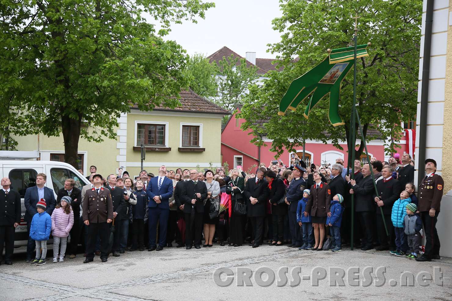 2017.05.07_11.10.06.jpg - Ja, so sollten wir öfter aufschauen zum Zeichen unseres Glaubens!