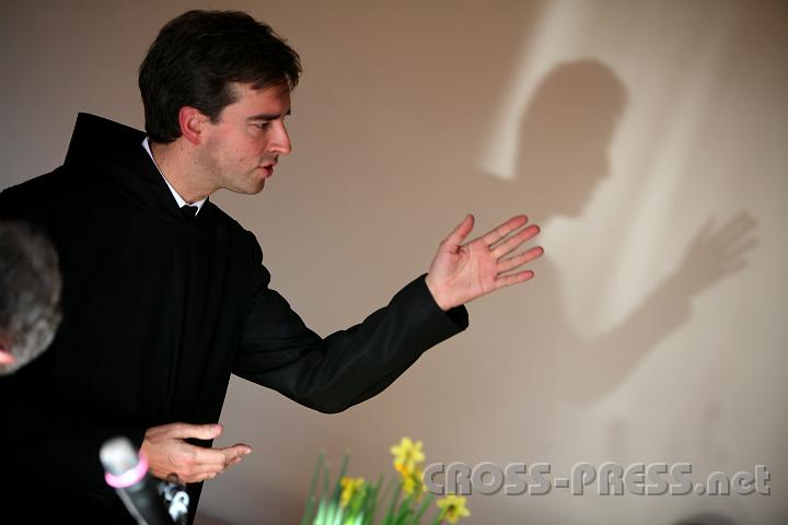 2011.04.02_16.44.55.jpg - P.Bernhard und sein Schatten. :)