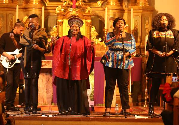 Österliche Gospel Konzert von Smiley Divinzenz & Friends