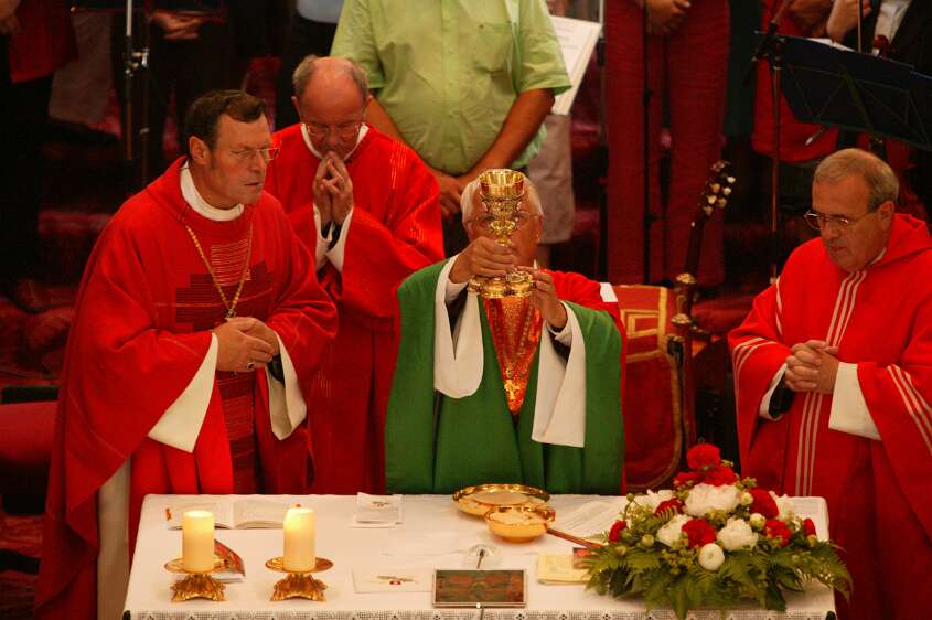 Firmung mit Abt P. Berthold und Prälat Vögt um 8h