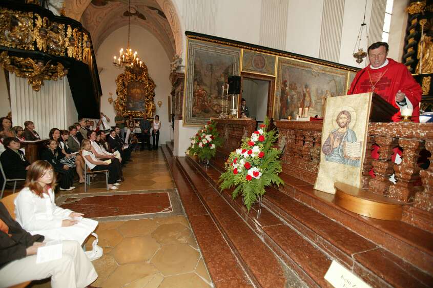 Firmung mit Abt P. Berthold und Prälat Vögt um 10:30h