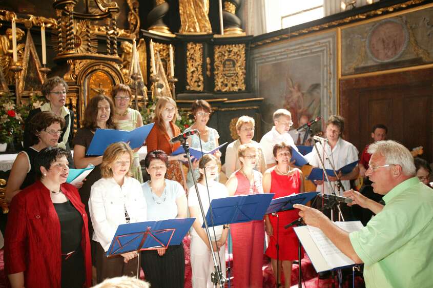 Firmung mit Abt P. Berthold und Prälat Vögt um 10:30h