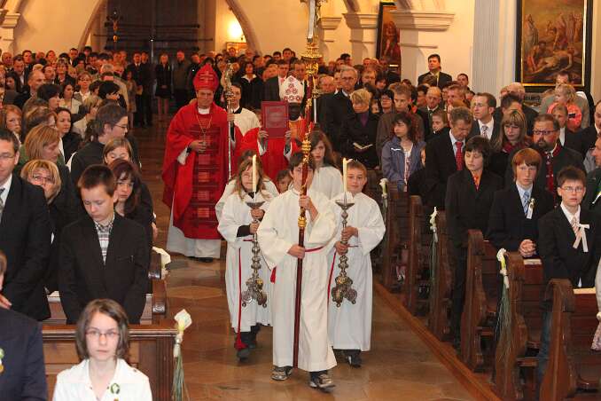 Firmung mit Abt Berthold Heigl und Bischof Philip Anyolo