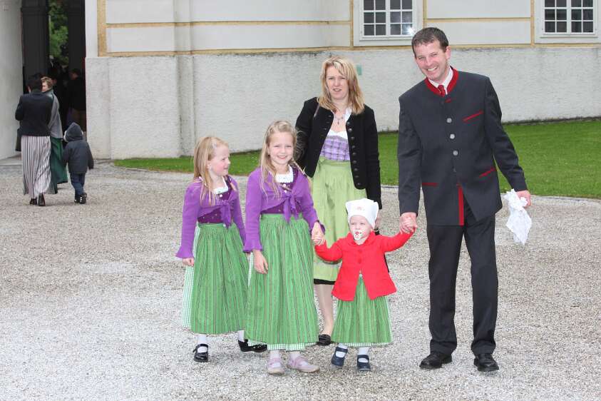 Firmung mit Abt Berthold Heigl und Propst Raimund Breiteneder um 10:30h