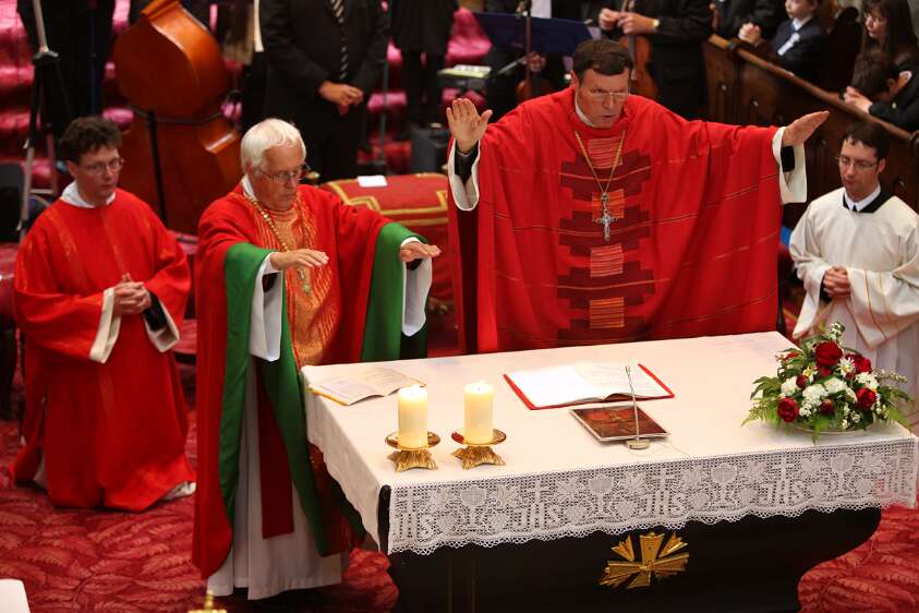 Firmung mit Abt Berthold Heigl und Propst Raimund Breiteneder um 10:30h