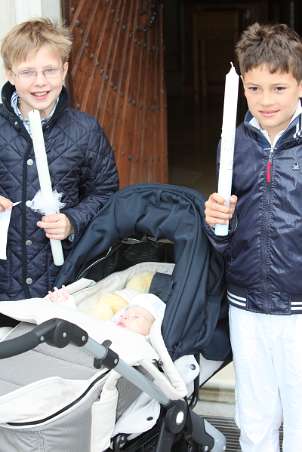 Taufe von Alexander Christian Drumeva-Maierhofer mit P.Gerhard Ellinger