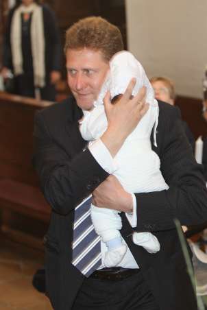 Taufe von Alexander Christian Drumeva-Maierhofer mit P.Gerhard Ellinger