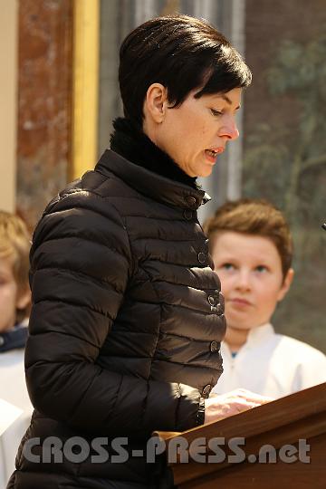 2013.03.21_10.29.23.jpg - Die Fürbitten werden vorgebracht...