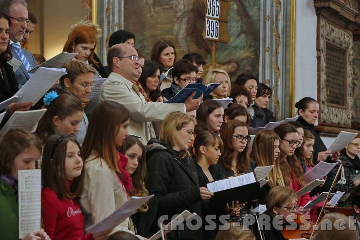 2014.03.21_10.52.40.jpg - Michael Wagner (Mitte), Bruder von Direktor Josef Wagner, ist ein renommierter Bassist.