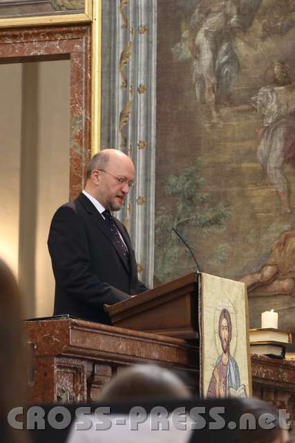 2014.03.21_11.04.30.jpg - Gymnasialdirektor Mag. Josef Wagner: er ist der erste "weltliche" Direktor, nachdem P.Petrus Pilsinger zum Abt gewählt wurde und sein Amt als Direktor zurücklegen musste.