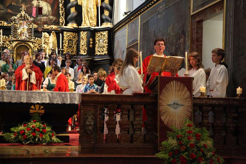 DekantasFirmung am 07.06.2014 08h mit Abt Petrus