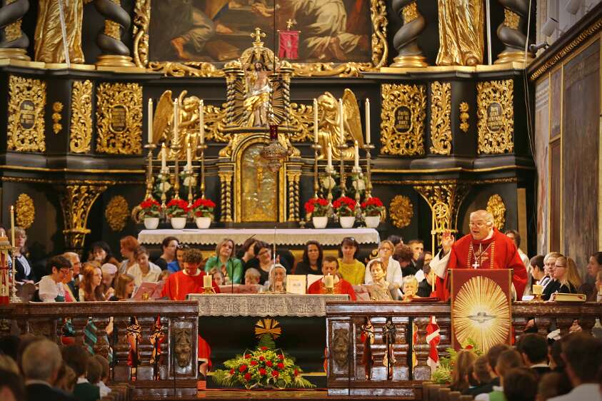 DekantasFirmung am 07.06.2014 08h mit Abt Petrus