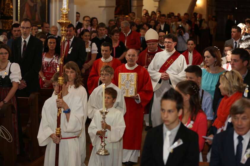 DekantasFirmung am 07.06.2014 10h30 mit Abt Petrus