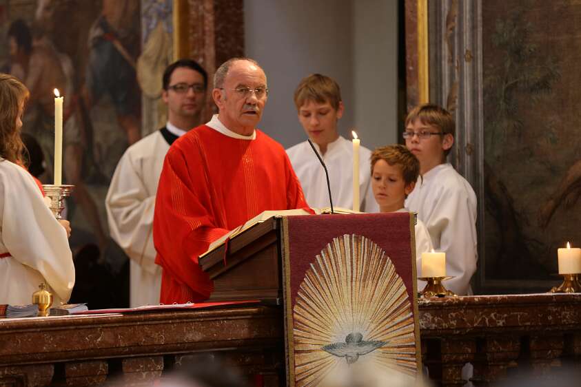 DekantasFirmung am 07.06.2014 10h30 mit Abt Petrus