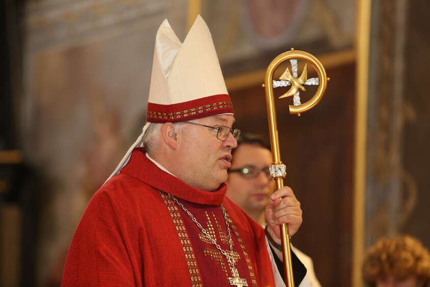 DekantasFirmung am 07.06.2014 10h30 mit Abt Petrus