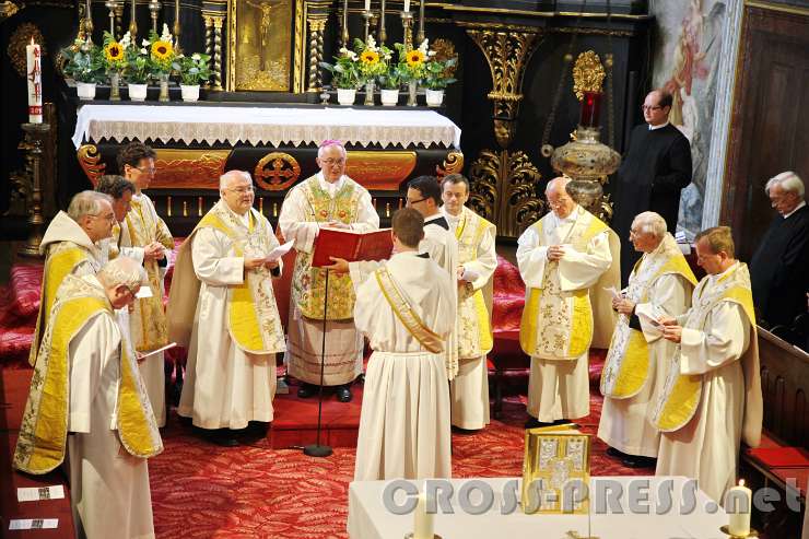 2016.07.03_14.43.57_02.JPG - "ADSUM"