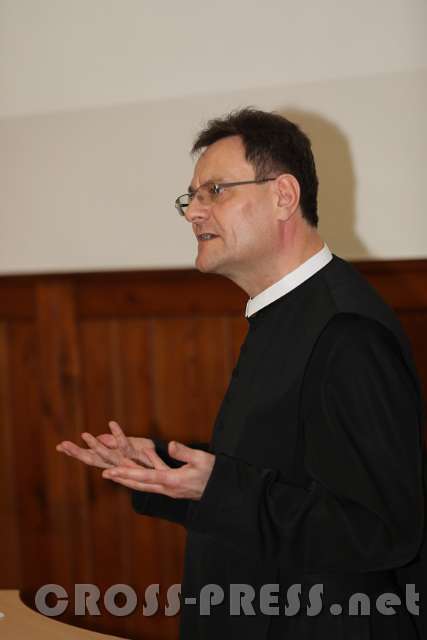 2016.11.03_19.39.30.JPG - P.Jacobus Tisch