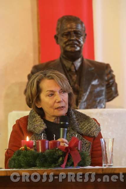 2016.11.29_11.56.59.JPG - Sonja Zwazl: "Weiterbildung ist ein wesentlicher Schlüssel, um in einer globalisierten Welt bestehen zu können!"