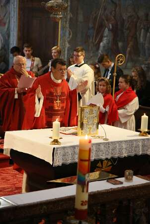 Firmung mit Abt Petrus und Altabt Berthold