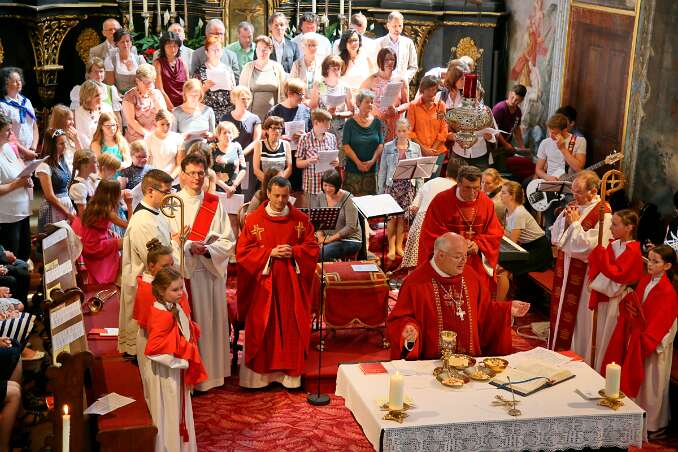 Firmung mit Abt Petrus und Altabt Berthold