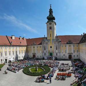 MiniTag 2018 in Seitenstetten Der große Stiftshof, von 