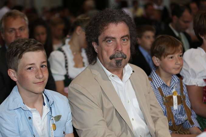 Firmung mit Abt Petrus Pilsinger und Altabt Johannes Gartner (08h)