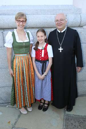 Firmung mit Abt Petrus Pilsinger und Altabt Johannes Gartner (08h)