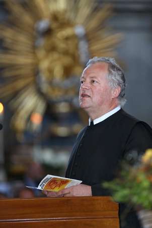 Firmung mit Abt Petrus Pilsinger und Altabt Johannes Gartner (08h)