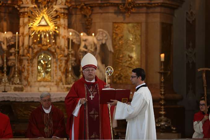 Firmung mit Abt Petrus Pilsinger und Altabt Johannes Gartner (10h30)