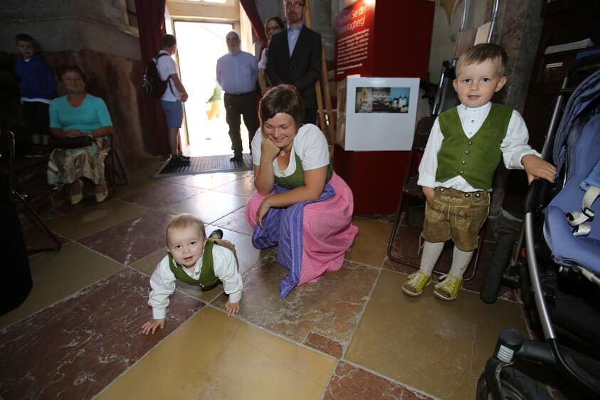 Altarweihe mit Nuntius Zurbriggen