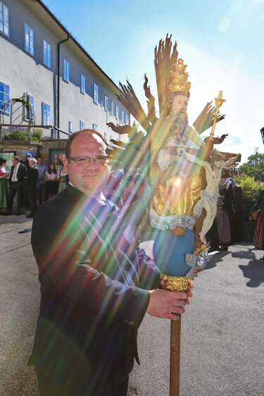 Altarweihe mit Nuntius Zurbriggen