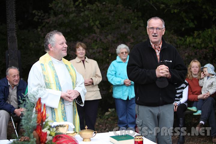 2009.10.26_11.18.27.jpg - AV Vorstand Lambert Jelinek hielt eine Dankrede zum Nationalfeiertag.