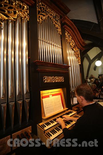 2012.10.07_09.45.18.jpg - Organist Reinhold Meyer