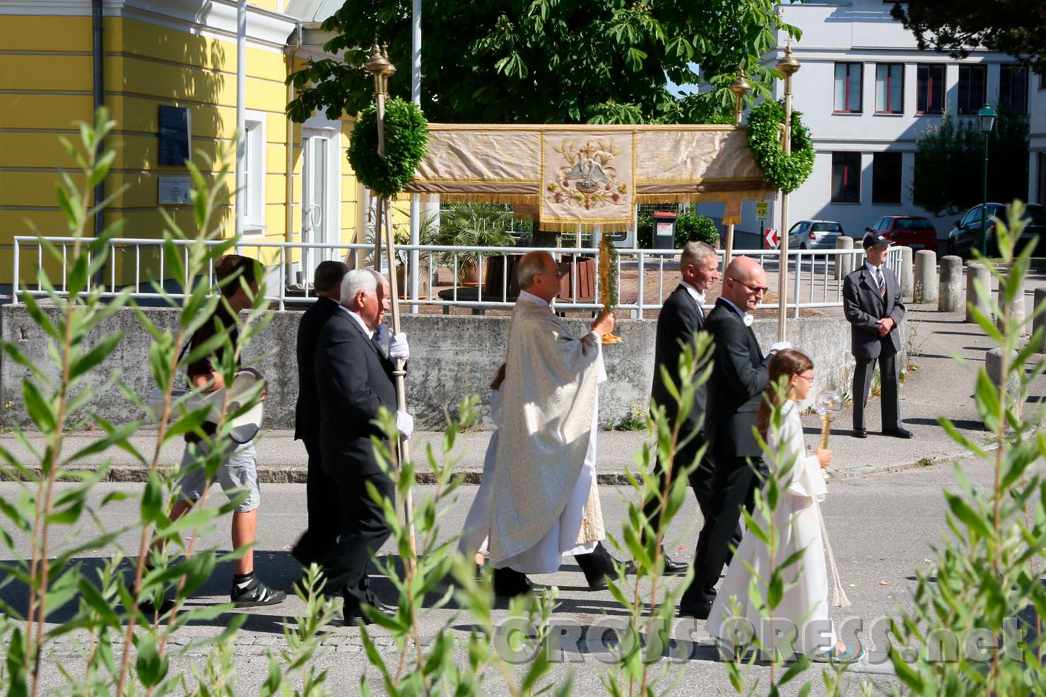 2017.06.15_09.27.52_c.jpg - Prozession "unter dem Himmel" ...