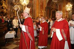PriesterWeihe Christoph Hofstätter u. Alexander Fischer Einzug