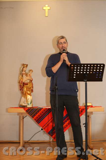 2014.11.23_14.13.22.jpg - Er stellt uns zwei Haltungen gegenüber: zum einen die Ökonomie des Menschen (alles knapp, immer zu wenig) und andererseits die Ökonomie Gottes (alles in Fülle).