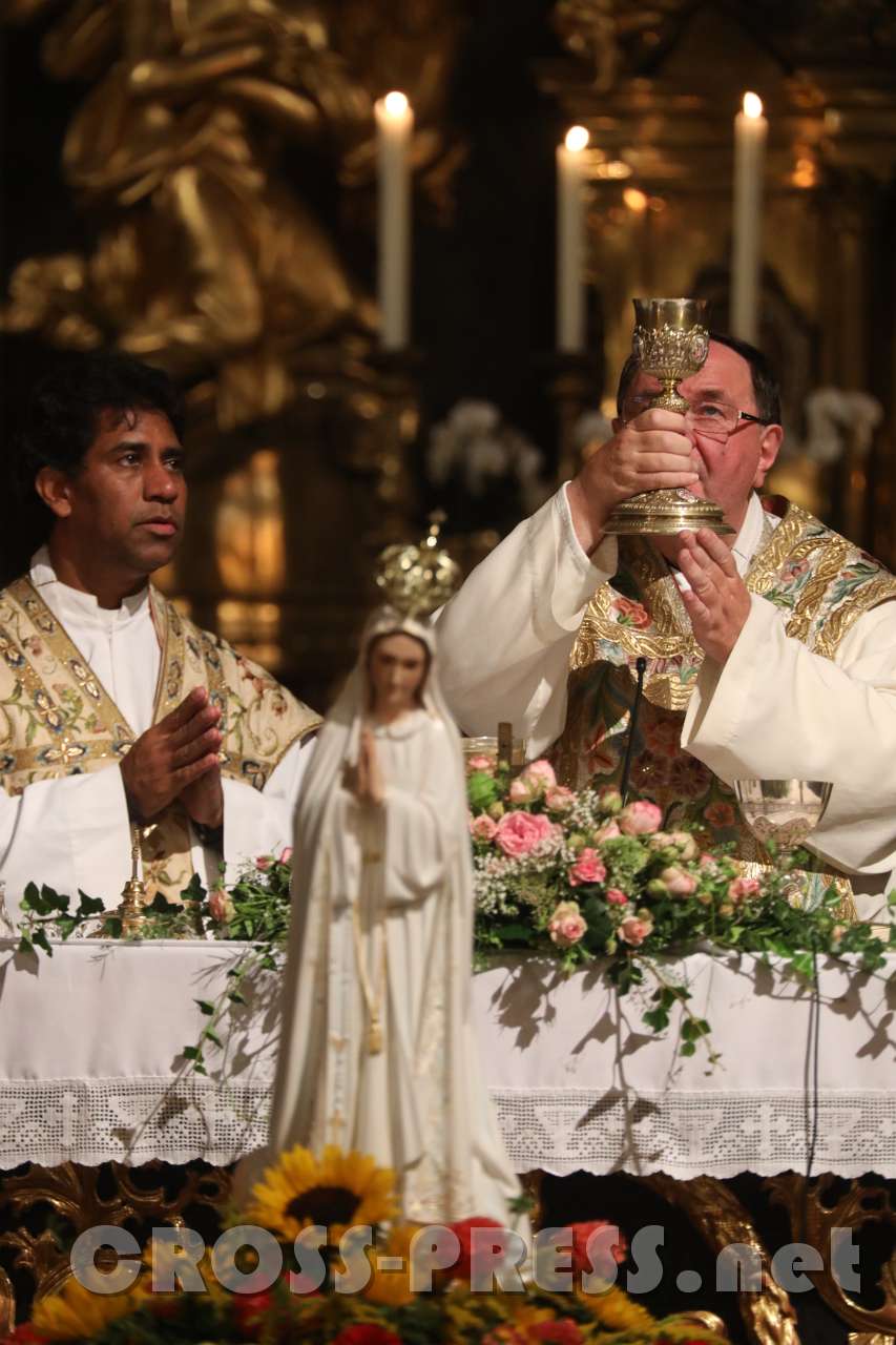 2017.09.08_21.09.08.jpg - Elevation mit Pater Bernhard Vošicky.