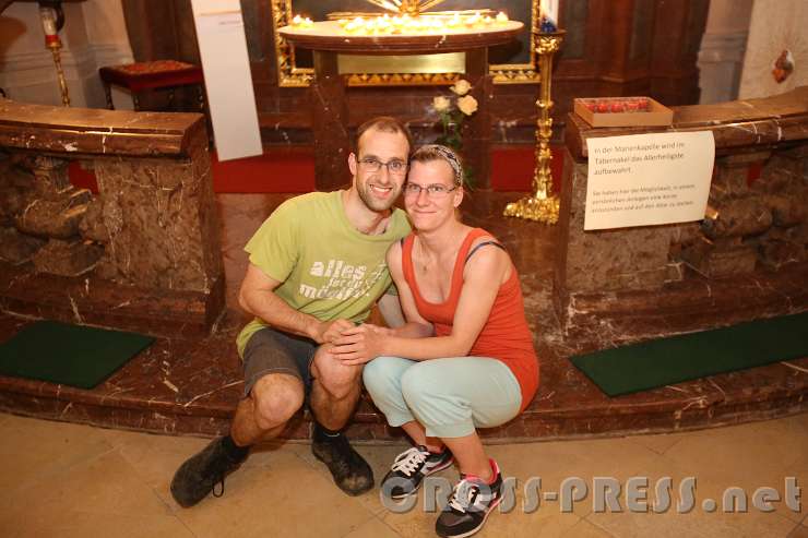 2015.05.29_22.30.43.JPG - Üben für das "Vor altar treten." :)