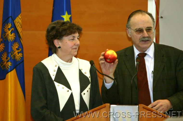 06.03.17_043 Eva und DI Erich Berger, Leiter der Akademie f�r Familienp�dagogik der �sterreichischen Sch�nstattbewegung