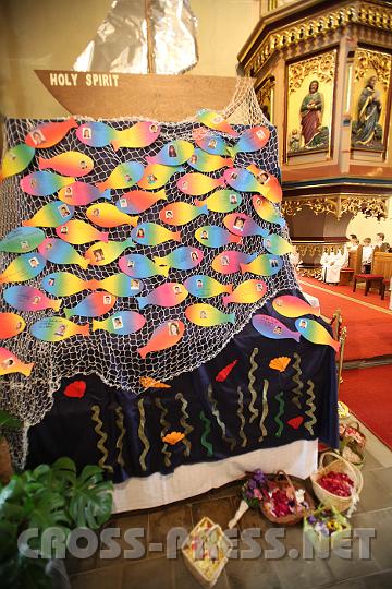 2009.06.11_10.24.25.jpg - Der Heilige Geist kommt nach H�rm per Schiff.  ;)