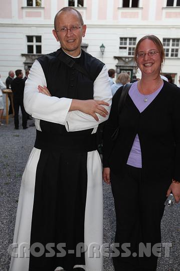2009.08.14_19.07.51.jpg - P.Karl mit Sabrina, seiner "rechten Hand". ;)