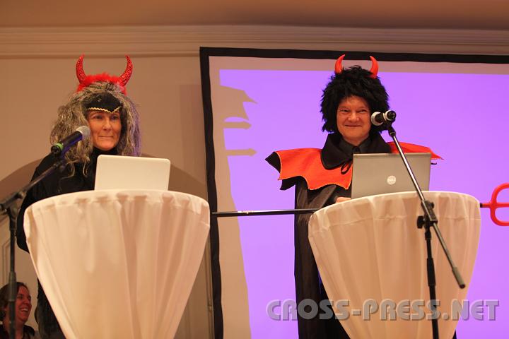 2010.02.28_15.39.04.jpg - "Dienstanweisungen an einen Unterteufel", frei nach C.S. Lewis, hervorragend pr�sentiert vom Ehepaar Ursula und Prim.Dr.Matthias K�nig aus der Steiermark.